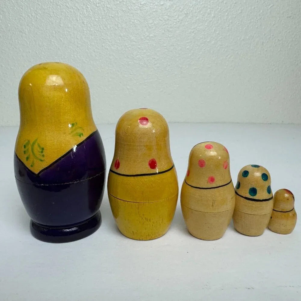 Old ( No Modern) Russian Wooden Babushka Matryoshka Nesting Dolls Hand Painted